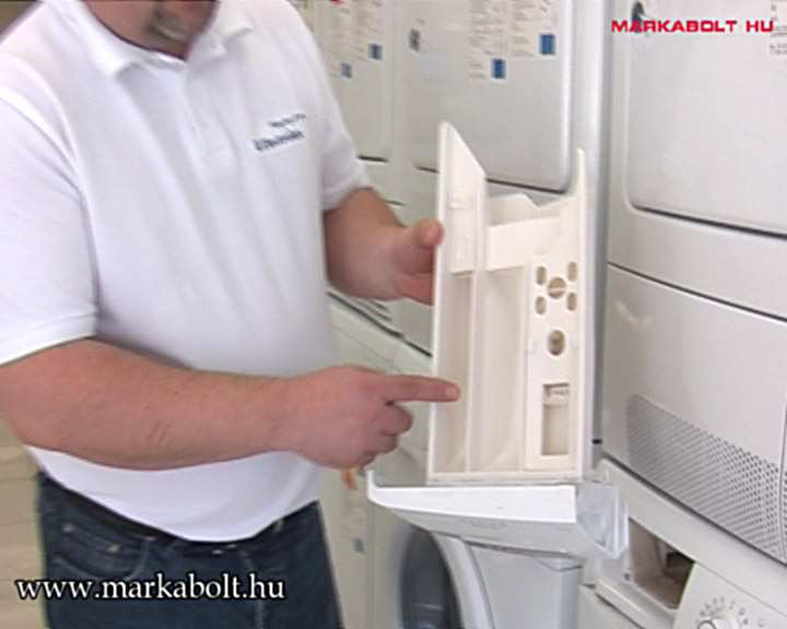 N&eacute;zd meg a Electrolux EWF 10670 W vide&oacute;j&aacute;t