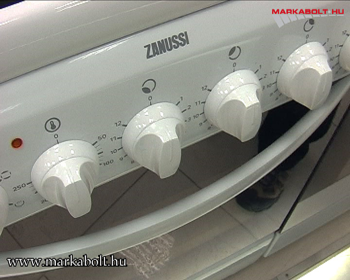 N&eacute;zd meg a Zanussi ZCV 560 MW1 vide&oacute;j&aacute;t