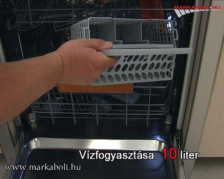 N&eacute;zd meg a Electrolux ESI 67070 XR vide&oacute;j&aacute;t