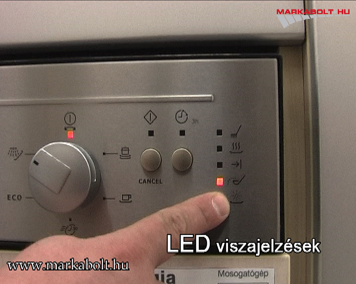 N&eacute;zd meg a Electrolux ESI 63020 X vide&oacute;j&aacute;t
